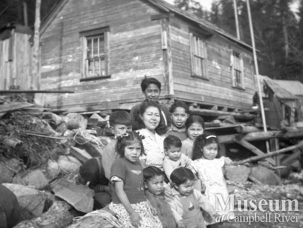 Elizabeth Quocksister with half-siblings in New Vancouver