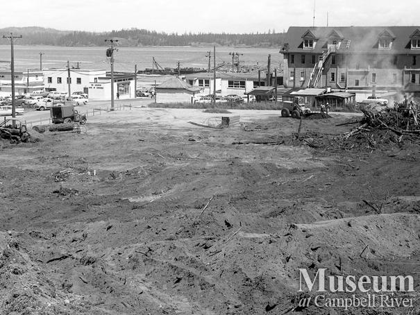 Construction of the Campbell River Plaza