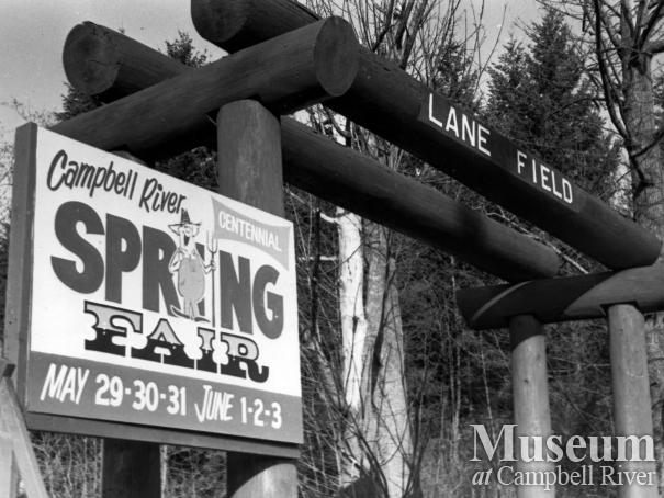 Sign at entrance to Lane Field, Campbell River Park
