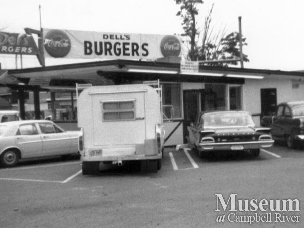View of Del's Burgers, Campbell River