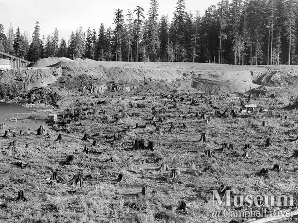Construction of the John Hart Dam