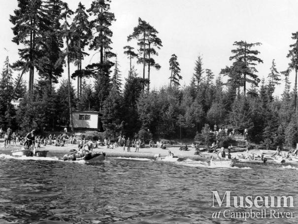 Bathtub races at the McIvor Lake Water Festival