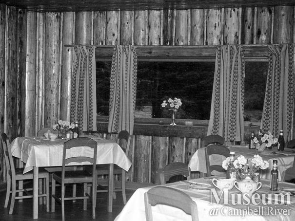 Interior view of the dining room at Campbell River Lodge