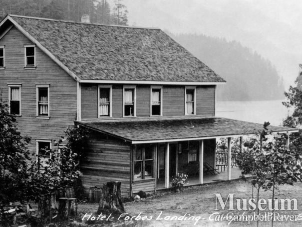 Forbes Landing Lodge, Lower Campbell Lake
