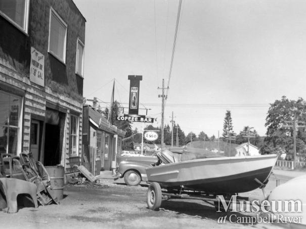 Esky Bar, Willow Point