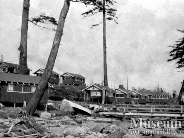 View of cabins at Painter's Fishing Resort