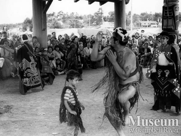 Bill Henderson dancing at Foreshore Pavilion