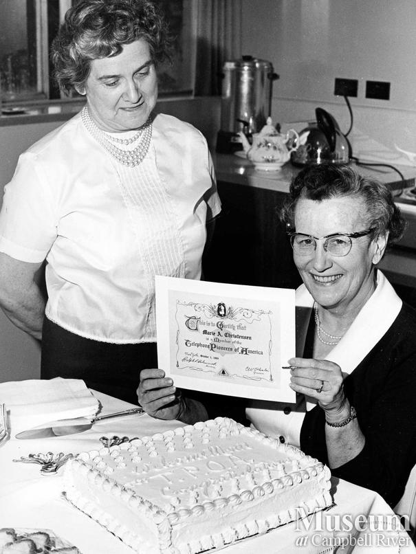 A Telephone Pioneer is honoured