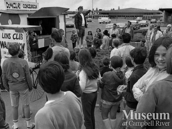 Lions Club Walkathon, Tyee Plaza 